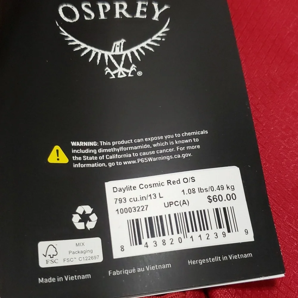 Osprey Cosmic Red Daylite Backpack 13 L NEW NWT $60 - Picture 4 of 9